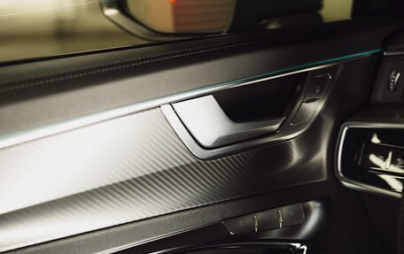 Audi RS 6, 2023 год, 15 000 000 рублей, 13 фотография