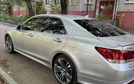 Toyota Crown, 2015 год, 2 350 000 рублей, 4 фотография