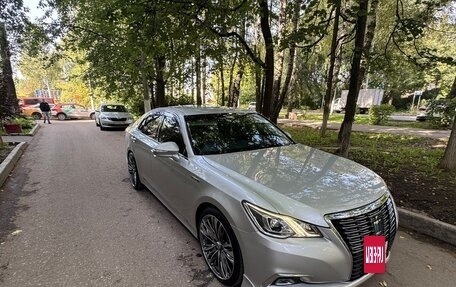 Toyota Crown, 2015 год, 2 350 000 рублей, 8 фотография
