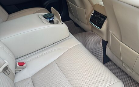 Toyota Crown, 2015 год, 2 350 000 рублей, 27 фотография