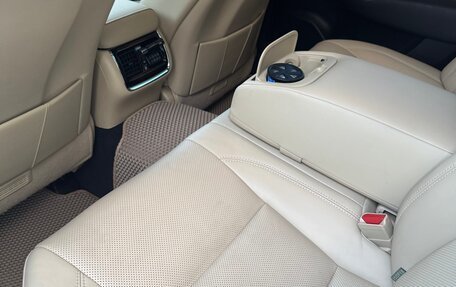 Toyota Crown, 2015 год, 2 350 000 рублей, 29 фотография