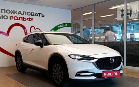 Mazda CX-4, 2023 год, 2 749 000 рублей, 3 фотография