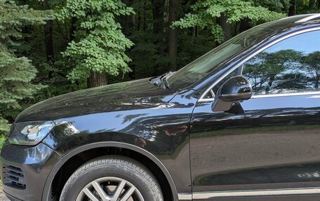 Volkswagen Touareg III, 2011 год, 1 690 000 рублей, 8 фотография