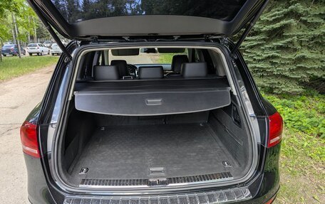 Volkswagen Touareg III, 2011 год, 1 690 000 рублей, 12 фотография