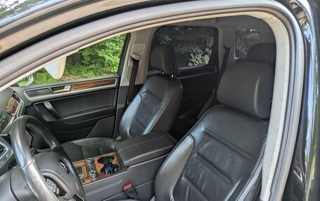 Volkswagen Touareg III, 2011 год, 1 690 000 рублей, 17 фотография