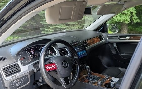 Volkswagen Touareg III, 2011 год, 1 690 000 рублей, 16 фотография