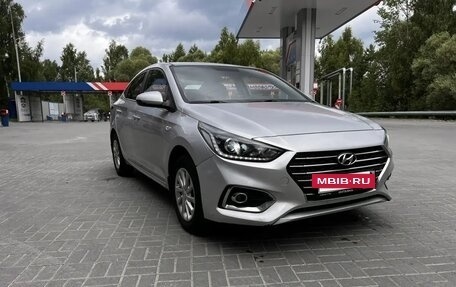 Hyundai Solaris II рестайлинг, 2018 год, 1 150 000 рублей, 3 фотография