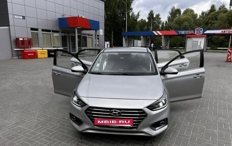 Hyundai Solaris II рестайлинг, 2018 год, 1 150 000 рублей, 5 фотография