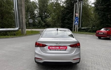 Hyundai Solaris II рестайлинг, 2018 год, 1 150 000 рублей, 21 фотография