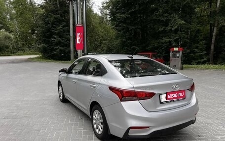 Hyundai Solaris II рестайлинг, 2018 год, 1 150 000 рублей, 23 фотография