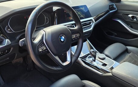 BMW 3 серия, 2020 год, 2 900 000 рублей, 18 фотография