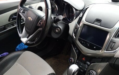 Chevrolet Cruze II, 2013 год, 700 000 рублей, 6 фотография