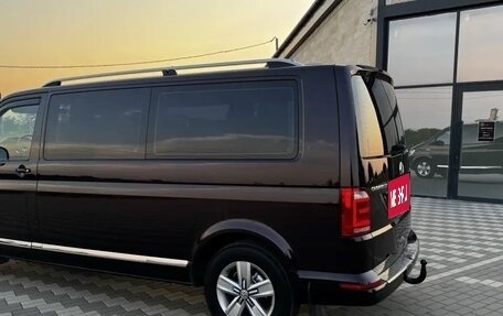 Volkswagen Caravelle T6 рестайлинг, 2015 год, 2 720 000 рублей, 5 фотография