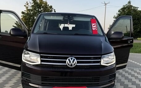 Volkswagen Caravelle T6 рестайлинг, 2015 год, 2 720 000 рублей, 8 фотография