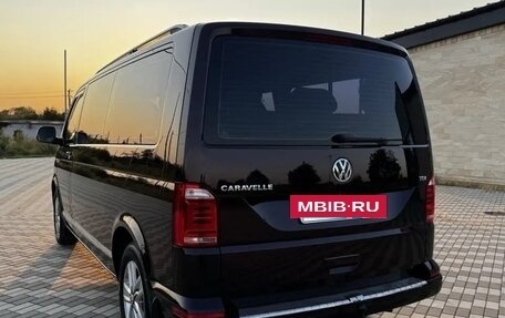 Volkswagen Caravelle T6 рестайлинг, 2015 год, 2 720 000 рублей, 12 фотография