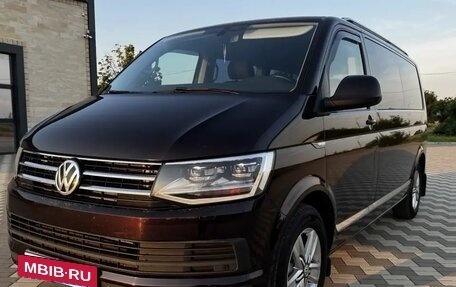 Volkswagen Caravelle T6 рестайлинг, 2015 год, 2 720 000 рублей, 19 фотография