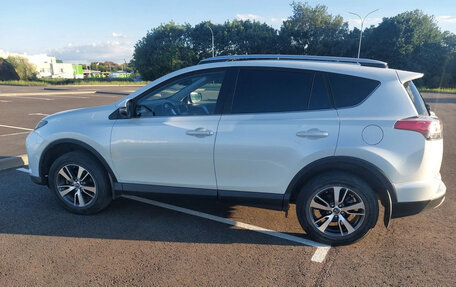 Toyota RAV4, 2019 год, 2 270 000 рублей, 2 фотография