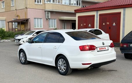 Volkswagen Jetta VI, 2013 год, 900 000 рублей, 4 фотография
