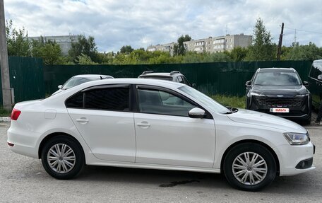 Volkswagen Jetta VI, 2013 год, 900 000 рублей, 7 фотография