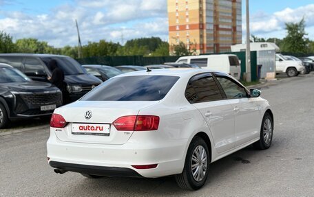 Volkswagen Jetta VI, 2013 год, 900 000 рублей, 6 фотография