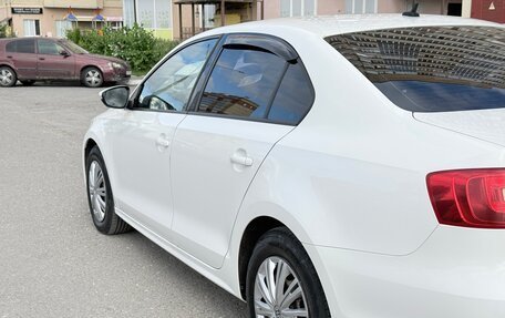 Volkswagen Jetta VI, 2013 год, 900 000 рублей, 11 фотография