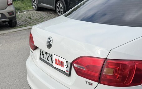 Volkswagen Jetta VI, 2013 год, 900 000 рублей, 8 фотография