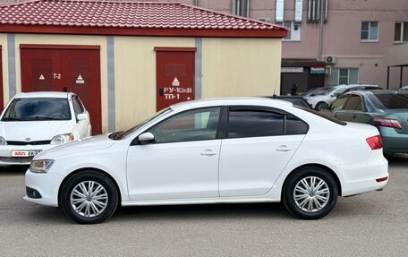 Volkswagen Jetta VI, 2013 год, 900 000 рублей, 3 фотография