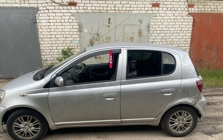 Toyota Vitz, 2000 год, 200 000 рублей, 2 фотография