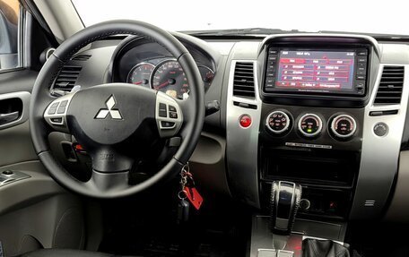 Mitsubishi Pajero Sport II рестайлинг, 2012 год, 1 550 000 рублей, 11 фотография