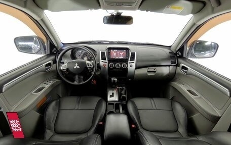 Mitsubishi Pajero Sport II рестайлинг, 2012 год, 1 550 000 рублей, 10 фотография
