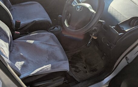 Toyota Vitz, 2010 год, 560 000 рублей, 8 фотография