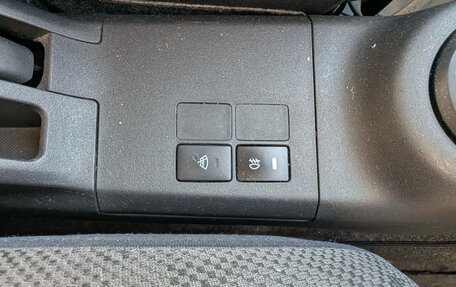 Toyota Vitz, 2010 год, 560 000 рублей, 10 фотография