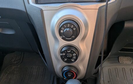 Toyota Vitz, 2010 год, 560 000 рублей, 11 фотография