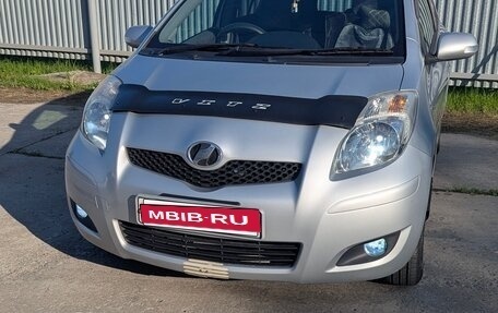 Toyota Vitz, 2010 год, 560 000 рублей, 2 фотография