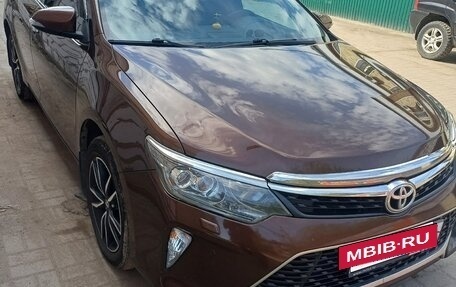 Toyota Camry, 2017 год, 2 200 000 рублей, 6 фотография