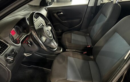 Volkswagen Polo VI (EU Market), 2013 год, 800 000 рублей, 18 фотография