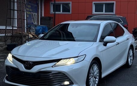 Toyota Camry, 2019 год, 2 200 000 рублей, 2 фотография