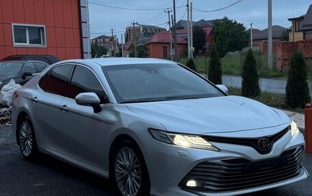 Toyota Camry, 2019 год, 2 200 000 рублей, 3 фотография