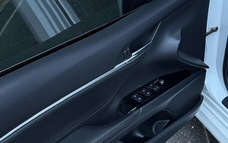 Toyota Camry, 2019 год, 2 200 000 рублей, 14 фотография
