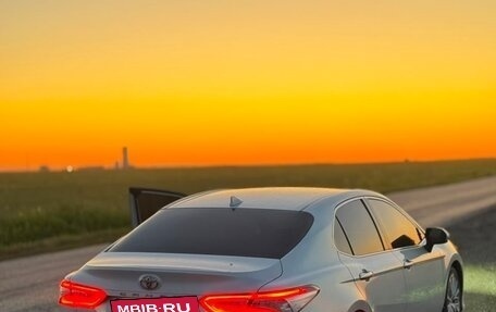 Toyota Camry, 2019 год, 2 200 000 рублей, 25 фотография