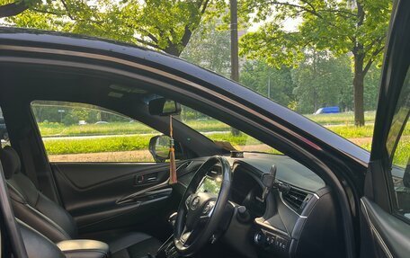 Toyota Harrier, 2019 год, 3 200 000 рублей, 4 фотография