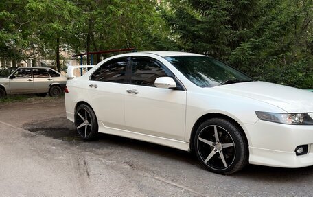 Honda Accord VII рестайлинг, 2004 год, 850 000 рублей, 1 фотография