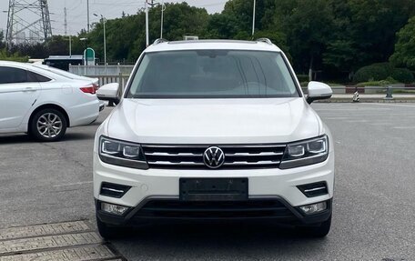 Volkswagen Tiguan II, 2021 год, 1 683 000 рублей, 4 фотография
