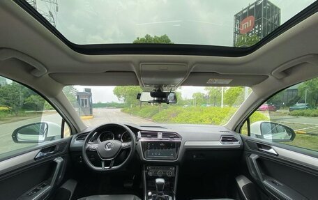 Volkswagen Tiguan II, 2021 год, 1 683 000 рублей, 5 фотография