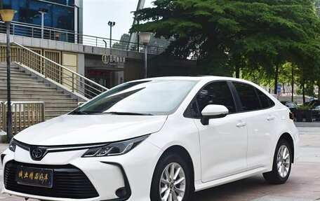 Toyota Corolla, 2022 год, 1 290 000 рублей, 2 фотография