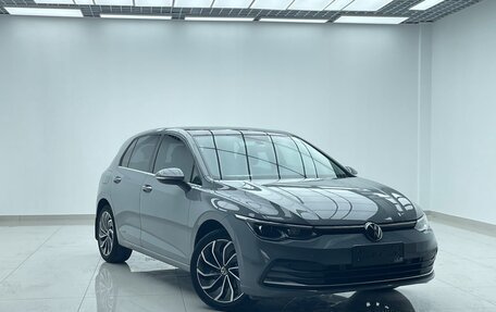 Volkswagen Golf VIII, 2022 год, 1 735 000 рублей, 5 фотография