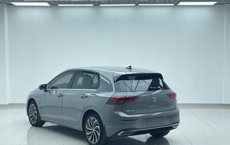 Volkswagen Golf VIII, 2022 год, 1 735 000 рублей, 9 фотография