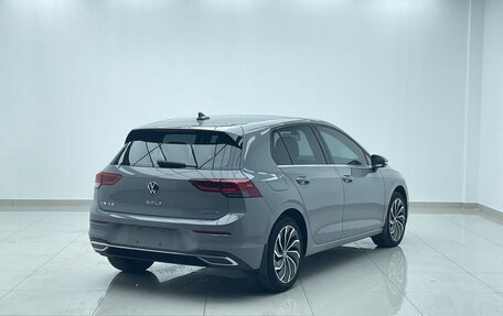 Volkswagen Golf VIII, 2022 год, 1 735 000 рублей, 7 фотография