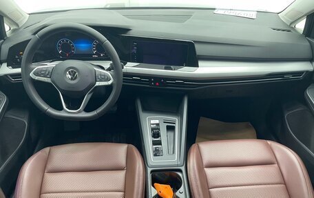 Volkswagen Golf VIII, 2022 год, 1 735 000 рублей, 13 фотография