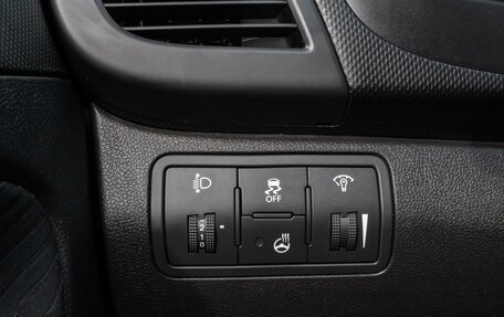 Hyundai Solaris II рестайлинг, 2013 год, 999 000 рублей, 18 фотография